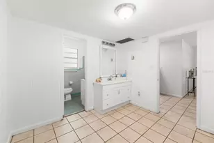 4156 NW 10th St, Gainesville, FL 32609 - Photo 16
