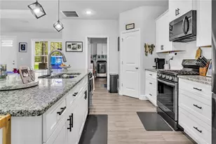 8069 NE 8th Pl, High Springs, FL 32643 - Photo 14