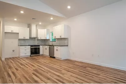 2402 NE 70th Street, Gainesville, FL 32609 - Photo 4