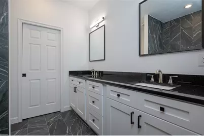 2402 NE 70th Street, Gainesville, FL 32609 - Photo 16