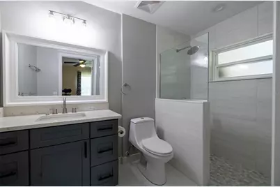 298 N Court Street, Bronson, FL 32621 - Photo 12