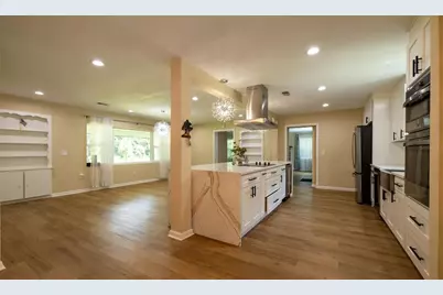 298 N Court Street, Bronson, FL 32621 - Photo 4