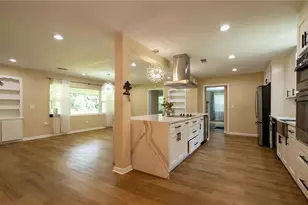 298 N Court St, Bronson, FL 32621 - Photo 4