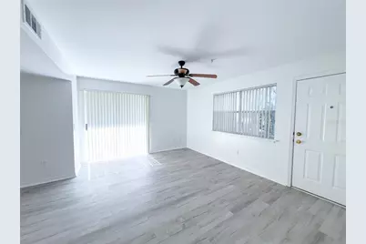 2360 SW Archer Road #206, Gainesville, FL 32608 - Photo 4