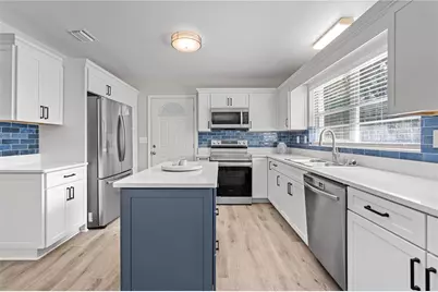 121 NW 29th St, Gainesville, FL 32607 - Photo 10