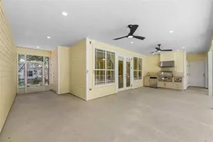 9627 SW 40th Ln, Gainesville, FL 32608 - Photo 18