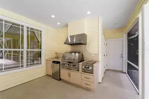 9627 SW 40th Ln, Gainesville, FL 32608 - Photo 16