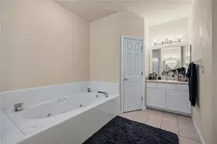 11684 NW 18th Pl, Gainesville, FL 32606 - Photo 18