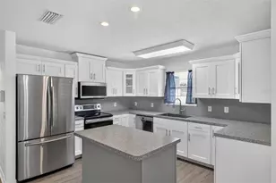 9892 SW 95th Pl, Gainesville, FL 32608 - Photo 2