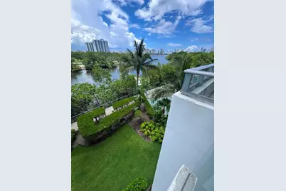 16385 Biscayne Boulevard #305, North Miami Beach, FL 33160 - Photo 8