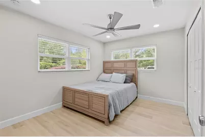 805 NW 40th Terrace, Gainesville, FL 32605 - Photo 18