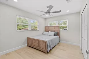 805 NW 40th Terrace, Gainesville, FL 32605 - Photo 18
