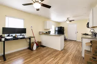 5811 11th St, Zephyrhills, FL 33542 - Photo 10