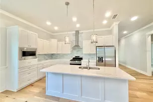 2537 NW 48th Terrace, Gainesville, FL 32606 - Photo 2