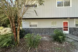 2431 NW 4th Terrace, Gainesville, FL 32609 - Photo 2