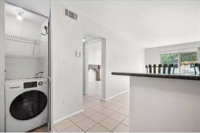 1015 SW 9th Street #D1, Gainesville, FL 32601 - Photo 12