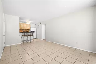 1015 SW 9th St, Gainesville, FL 32601 - Photo 6