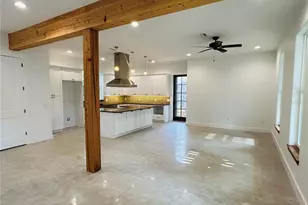 296 NW 12th Ave, Gainesville, FL 32601 - Photo 6