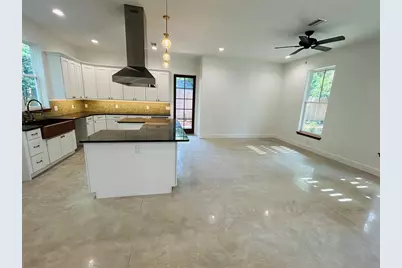 296 NW 12th Avenue, Gainesville, FL 32601 - Photo 10