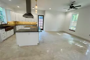 296 NW 12th Ave, Gainesville, FL 32601 - Photo 10