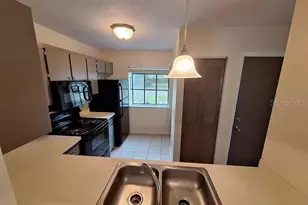 6111 SW 8th Pl, Gainesville, FL 32607 - Photo 6