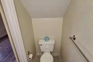 6111 SW 8th Pl, Gainesville, FL 32607 - Photo 10