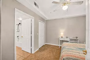 2245 NW 16th Terrace, Gainesville, FL 32605 - Photo 8
