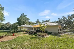 646 NE 2nd St, Williston, FL 32696 - Photo 36