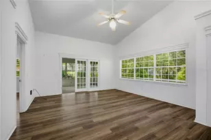 5040 SW 9th Ln, Gainesville, FL 32607 - Photo 10