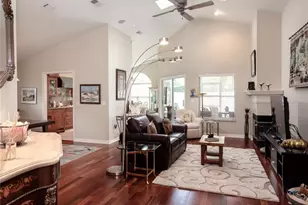 6126 NW 36th Dr, Gainesville, FL 32653 - Photo 2