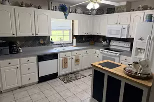 6051 NW 81st Pl, Chiefland, FL 32626 - Photo 2