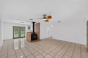 4820 NE 4th Pl, Gainesville, FL 32641 - Photo 10