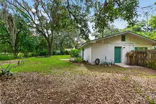 4820 NE 4th Pl, Gainesville, FL 32641 - Photo 40