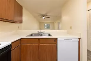 83 SE 16th Ave, Gainesville, FL 32601 - Photo 6