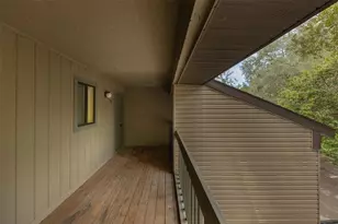 83 SE 16th Ave, Gainesville, FL 32601 - Photo 2