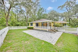 19922 NW 131st Pl, Alachua, FL 32615 - Photo 2