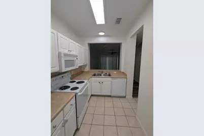4833 NW 46th Place #106, Gainesville, FL 32606 - Photo 8