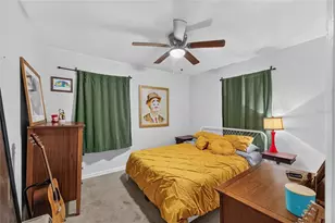 2102 NE 8th St, Gainesville, FL 32609 - Photo 18
