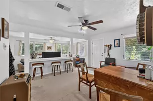 2102 NE 8th St, Gainesville, FL 32609 - Photo 12