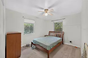 2102 NE 8th St, Gainesville, FL 32609 - Photo 16