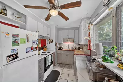 2102 NE 8th Street, Gainesville, FL 32609 - Photo 10