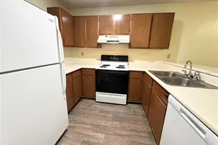 83 SE 16th Ave, Gainesville, FL 32601 - Photo 4