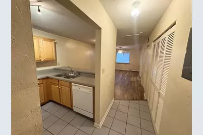 77 SE 16th Avenue #B201, Gainesville, FL 32601 - Photo 2