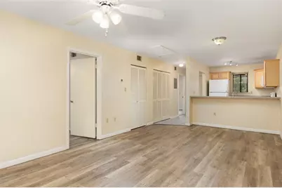 77 SE 16th Avenue #B201, Gainesville, FL 32601 - Photo 10