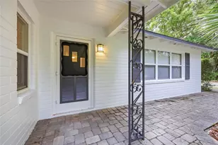 1503 NW 17th St, Gainesville, FL 32605 - Photo 4