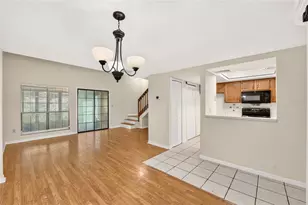 924 SW 57th Dr, Gainesville, FL 32607 - Photo 2