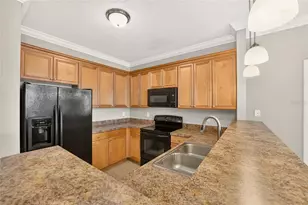 1185 SW 9th Rd, Gainesville, FL 32601 - Photo 10