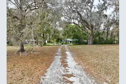 420 N Court Street, Bronson, FL 32621 - Photo 2