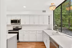 2032 NW 24th St, Gainesville, FL 32605 - Photo 10