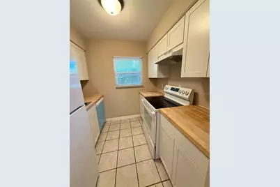 1721 SW 68th Terrace #1721, Gainesville, FL 32607 - Photo 4
